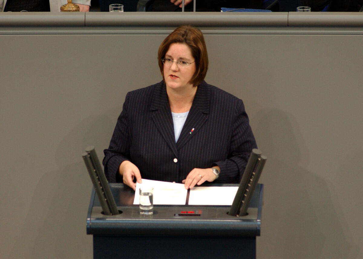 Kerstin Griese, SPD, MdB; Deutscher Bundestag, Bundestagsabgeordnete, Plenum, Rednerpult, Rede Griese, Kerstin Kerstin Griese, SPD, MdB; Deutscher Bundestag, Bundestagsabgeordnete, Plenum, Rednerpult, Rede