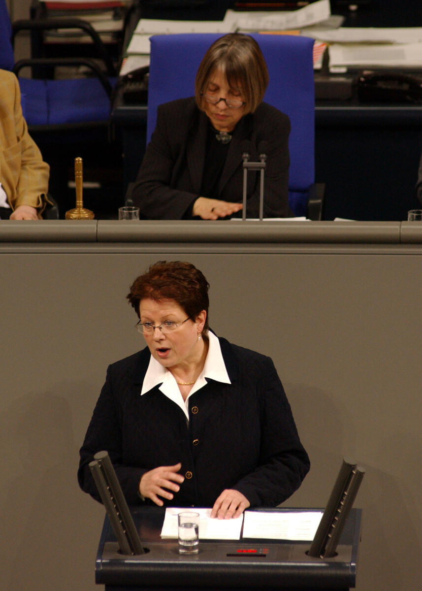 Seib, Marion; Vollmer, Antje Marion Seib, CDU/CSU, Vorsitz: Bundestagsvizepräsidentin Dr. Antje Vollmer, Bündnis 90/Die Grünen.; MdB, Bundestagssitzung, Bundestagsabgeordnete, Plenum,  Rede, Deutscher Bundestag