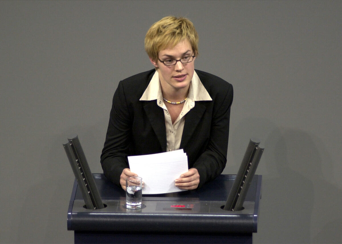 Rede Grientje Bettin, Bündnis90/Die Grünen, 12. Sitzung des Deutschen Bundestag Bettin, Grietje; Staffelt, Grietje Rede Grientje Bettin, Bündnis90/Die Grünen, 12. Sitzung des Deutschen Bundestag
