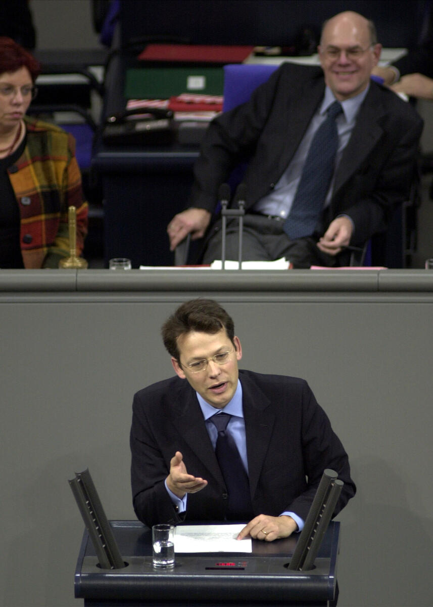 Otto Fricke, FDP, MdB.; Vorsitz: Bundestagsvizepräsident Dr. Norbert Lammert, CDU/CSU.; 12. Sitzung des Deutschen Bundestag Fricke, Otto; Lammert, Norbert Otto Fricke, FDP, MdB.; Vorsitz: Bundestagsvizepräsident Dr. Norbert Lammert, CDU/CSU.; 12. Sitzung des Deutschen Bundestag