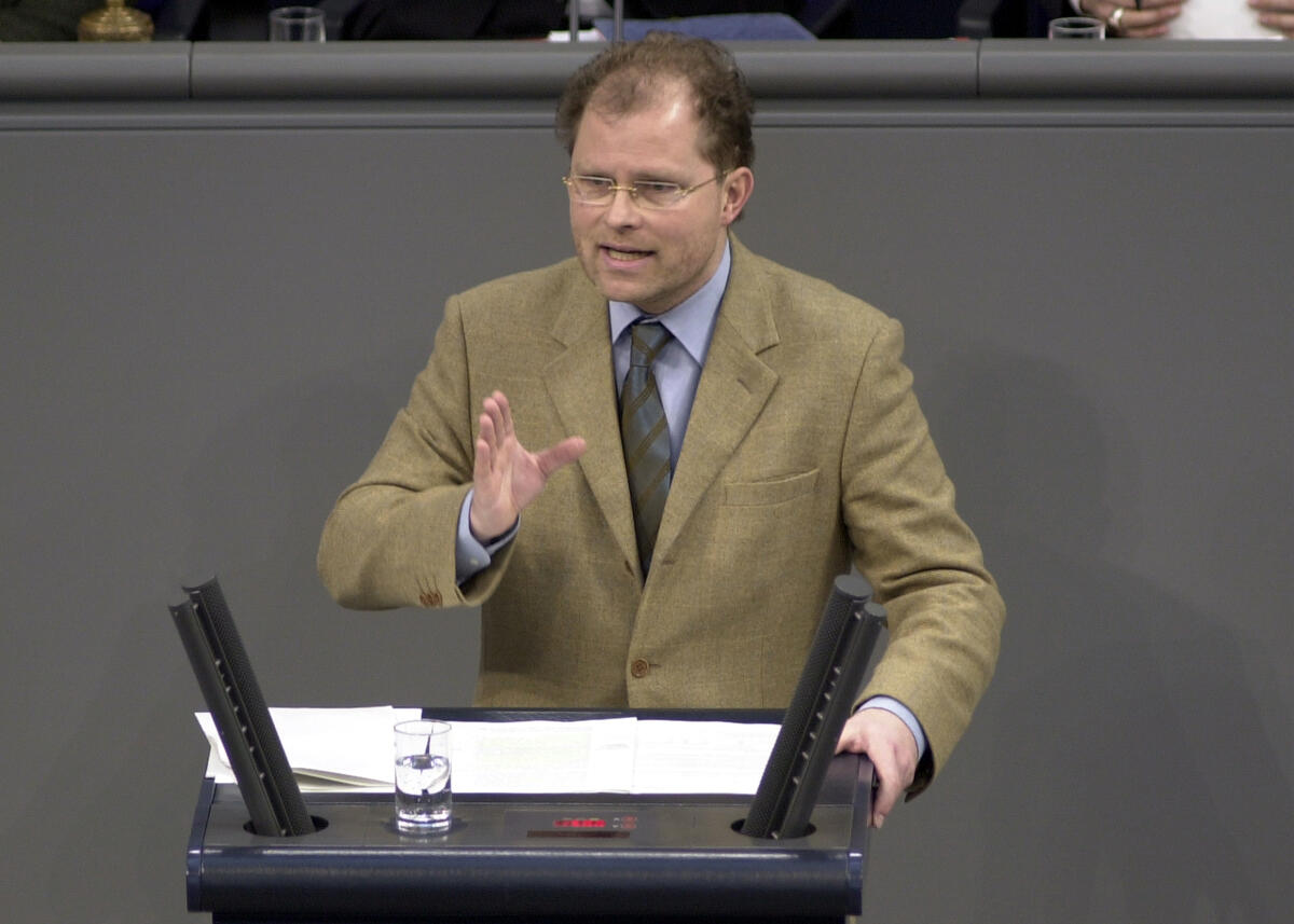 Lange, Christian Christian Lange, SPD, MdB, 22. Bundestagssitzung, TOP 3, Mittelstandsoffensive; Deutscher Bundestag, Bundestagsabgeordneter, Plenum,  Rednerpult, Rede