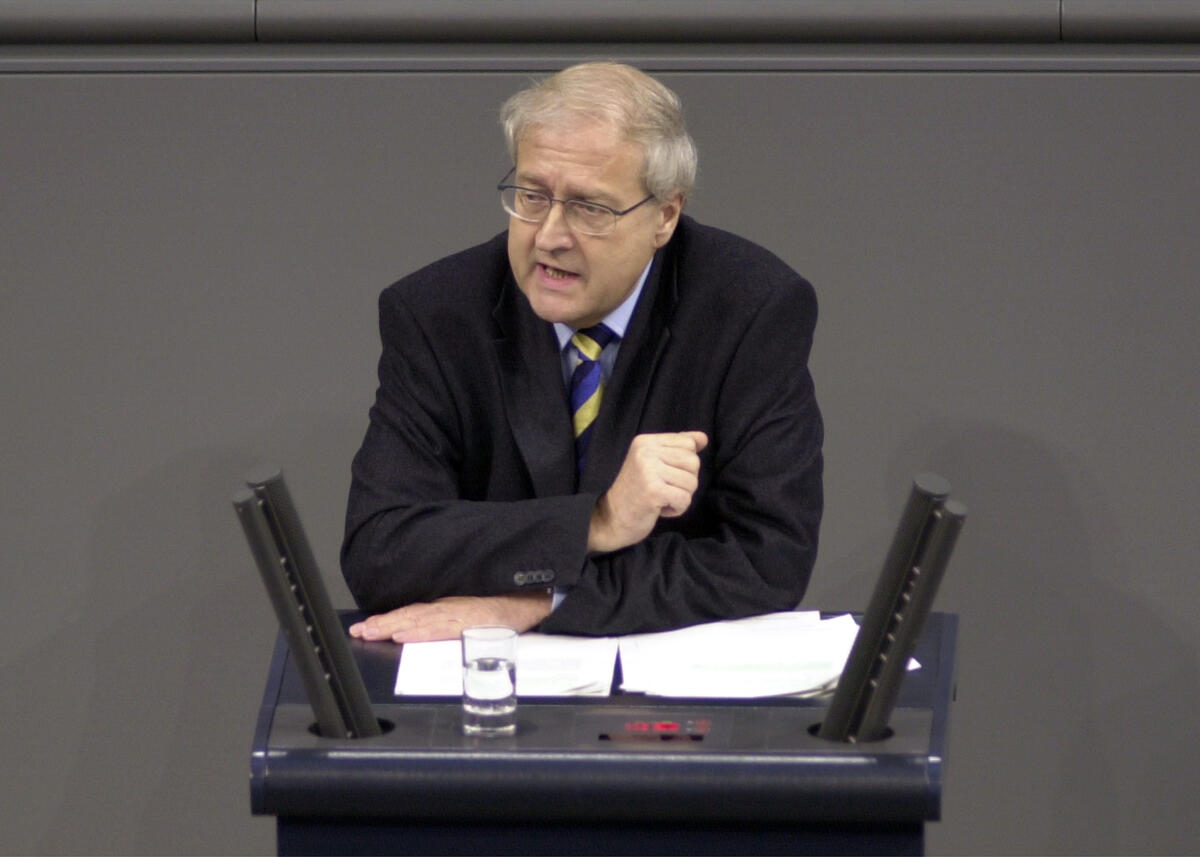 Rainer Brüderle. FDP, 22. Bundestagssitzung, TOP 3, Mittelstandsoffensive; Deutscher Bundestag, Bundestagsabgeordneter, Plenum, Rednerpult, Rede Brüderle, Rainer Rainer Brüderle. FDP, 22. Bundestagssitzung, TOP 3, Mittelstandsoffensive; Deutscher Bundestag, Bundestagsabgeordneter, Plenum, Rednerpult, Rede