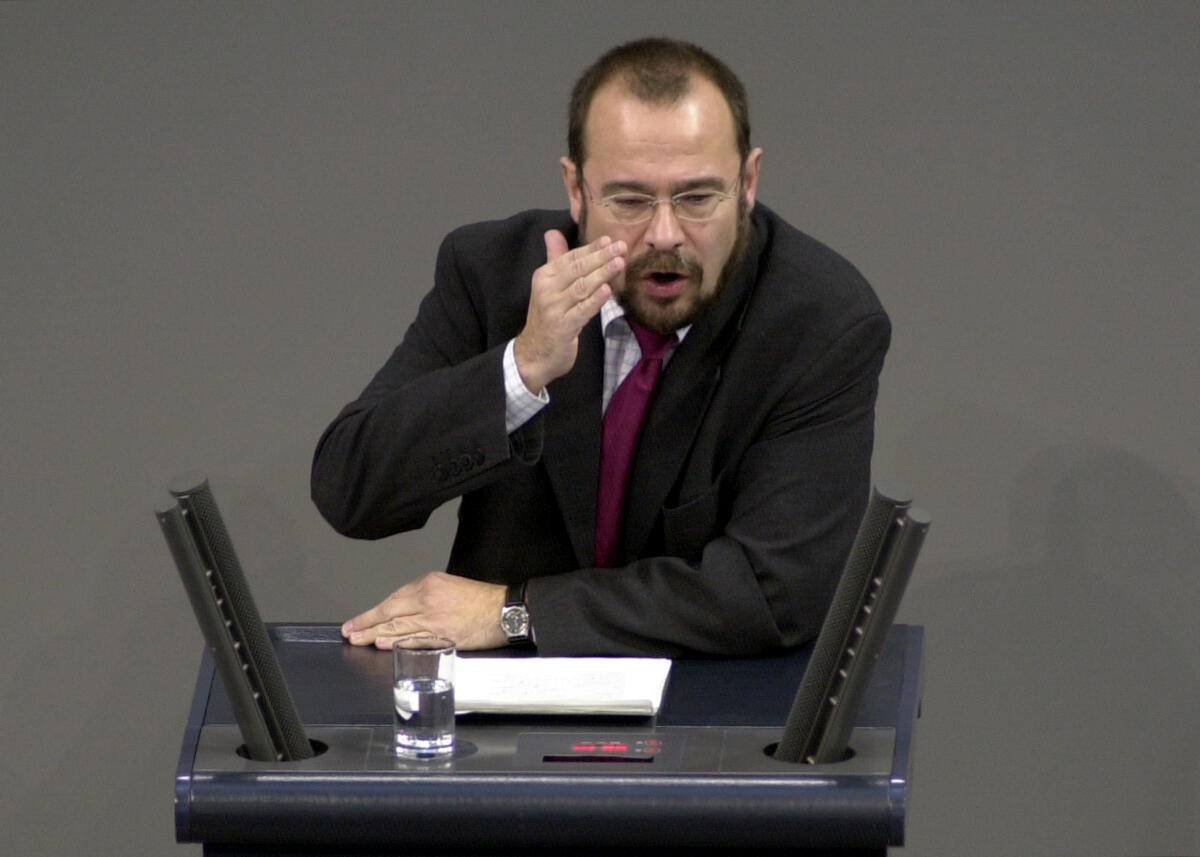 Reinhard Schultz, SPD, MdB, Bundestagsvizepräsidentin Dr. Antje Vollmer, Bündnis90/Die Grünen, 22. Bundestagssitzung, TOP 3, Mittelstandsoffensive; Deutscher Bundestag, Bundestagsabgeordneter, Plenum, Rednerpult, Rede Schultz, Reinhard Walter Reinhard Schultz, SPD, MdB, Bundestagsvizepräsidentin Dr. Antje Vollmer, Bündnis90/Die Grünen, 22. Bundestagssitzung, TOP 3, Mittelstandsoffensive; Deutscher Bundestag, Bundestagsabgeordneter, Plenum, Rednerpult, Rede