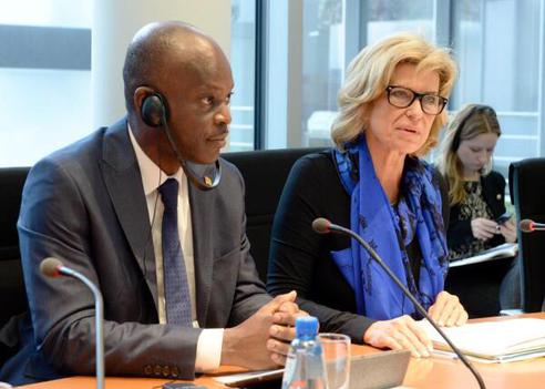 Wöhrl, Dagmar G.; Dussey, Robert Paul-Löbe-Haus, Sitzungssaal