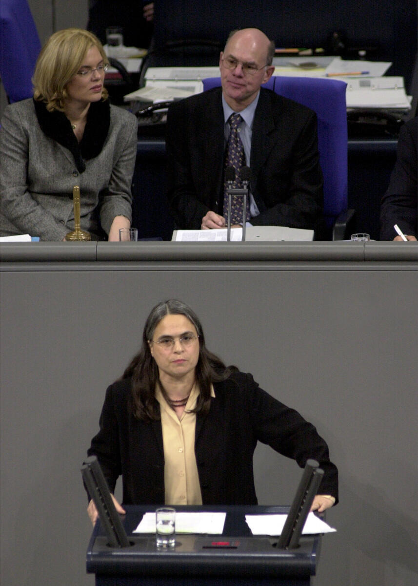 Christa Nickels, Bündnis 90/Die Grünen, MdB, Rede im Deutschen Bundestag, 13. Bundestagssitzung.; Vorsitz: Bundestagsvizepräsident Dr. Norbert Lammert, CDU/CSU.; Rede, Plenum, Bundestagsabgeordnete, Abgeordnete, Vizepräsident Nickels, Christa; Lammert, Norbert Christa Nickels, Bündnis 90/Die Grünen, MdB, Rede im Deutschen Bundestag, 13. Bundestagssitzung.; Vorsitz: Bundestagsvizepräsident Dr. Norbert Lammert, CDU/CSU.; Rede, Plenum, Bundestagsabgeordnete, Abgeordnete, Vizepräsident