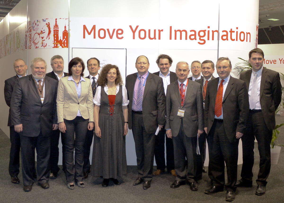 Brähmig, Klaus Der Tourismusausschuss des Deutschen Bundestages zu Gast auf der ITB. Hier mit Vertretern des polnischen Tourismus am Polen-Stand. 7.v.re.:Ausschussvorsitzender Klaus Brähmig, CDU/CSU.