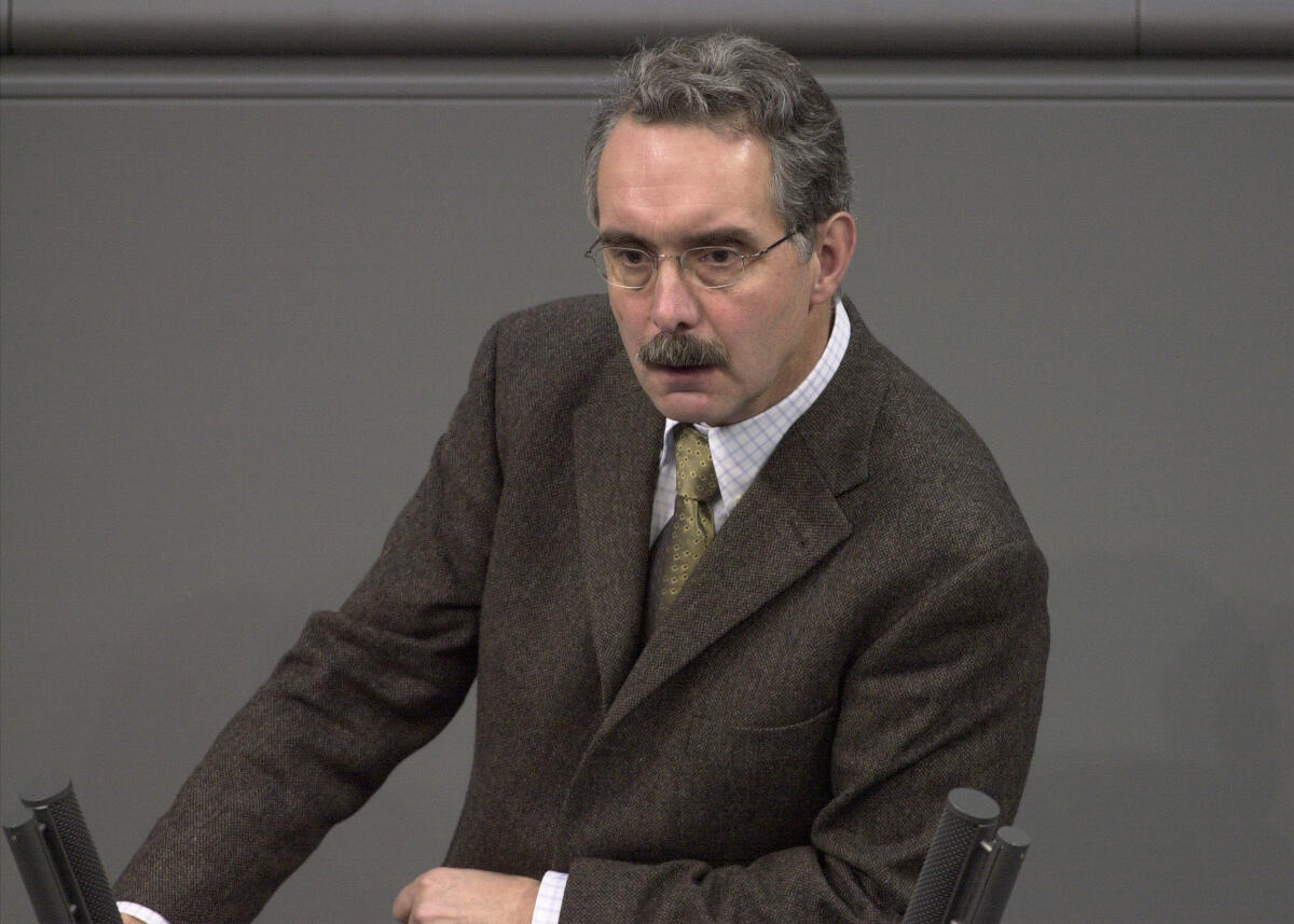 Hartmut Schauerte, CDU/CSU, MdB, Rede im Deutschen Bundestag.; 14. Bundestagssitzung, Thema: Wirtschaft und Arbeit.; Bundestagsabgeordneter, Abgeordneter, Plenum Schauerte, Hartmut Hartmut Schauerte, CDU/CSU, MdB, Rede im Deutschen Bundestag.; 14. Bundestagssitzung, Thema: Wirtschaft und Arbeit.; Bundestagsabgeordneter, Abgeordneter, Plenum