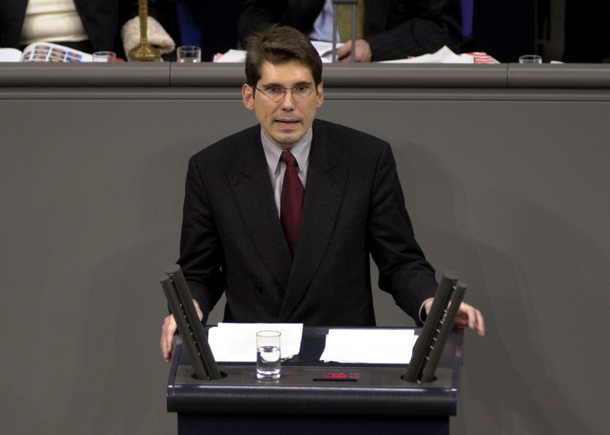 Andreas Storm, CDU/CSU, 14. Bundestagssitzung, Deutscher Bundestag; Rede, MdB, Bundestagsabgeordneter, Plenum Storm, Andreas Andreas Storm, CDU/CSU, 14. Bundestagssitzung, Deutscher Bundestag; Rede, MdB, Bundestagsabgeordneter, Plenum