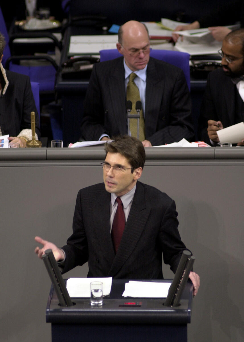 Andreas Storm, CDU/CSU, Bundestagsvizepräsident Dr. Norbert Lammert, CDU/CSU, 14. Bundestagssitzung, Deutscher Bundestag.; Rede, MdB, Rednerpult, Bundestagsabgeordneter, Plenum Storm, Andreas; Lammert, Norbert Andreas Storm, CDU/CSU, Bundestagsvizepräsident Dr. Norbert Lammert, CDU/CSU, 14. Bundestagssitzung, Deutscher Bundestag.; Rede, MdB, Rednerpult, Bundestagsabgeordneter, Plenum