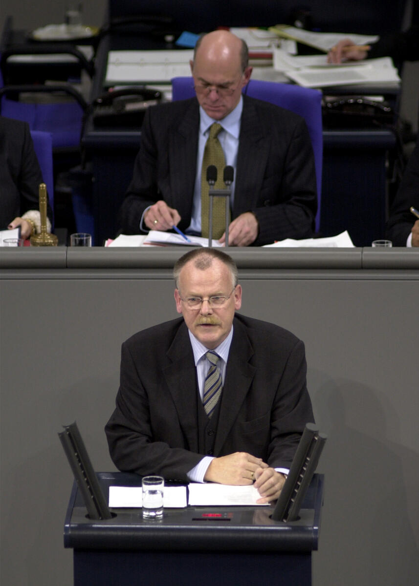 Eckhart Lewering, SPD, Bundestagsvizepräsident Dr. Norbert Lammert, CDU/CSU.; Plenum, MdB, Bundestagsabgeordneter, Rede Lewering, Eckhart; Lammert, Norbert Eckhart Lewering, SPD, Bundestagsvizepräsident Dr. Norbert Lammert, CDU/CSU.; Plenum, MdB, Bundestagsabgeordneter, Rede