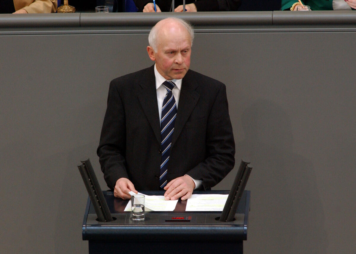 Deittert, Hubert Hubert Deittert,  CDU/CSU; Rede, MdB, Bundestagssitzung, Plenum, Bundestagsabgeordneter, Rednerpult