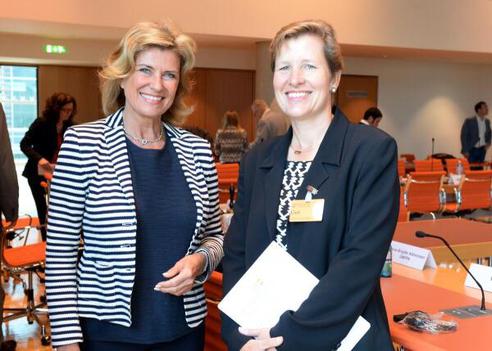 Wöhrl, Dagmar G.; Albrectsen, Anne-Brigitte Jakob-Kaiser-Haus, Sitzungssaal