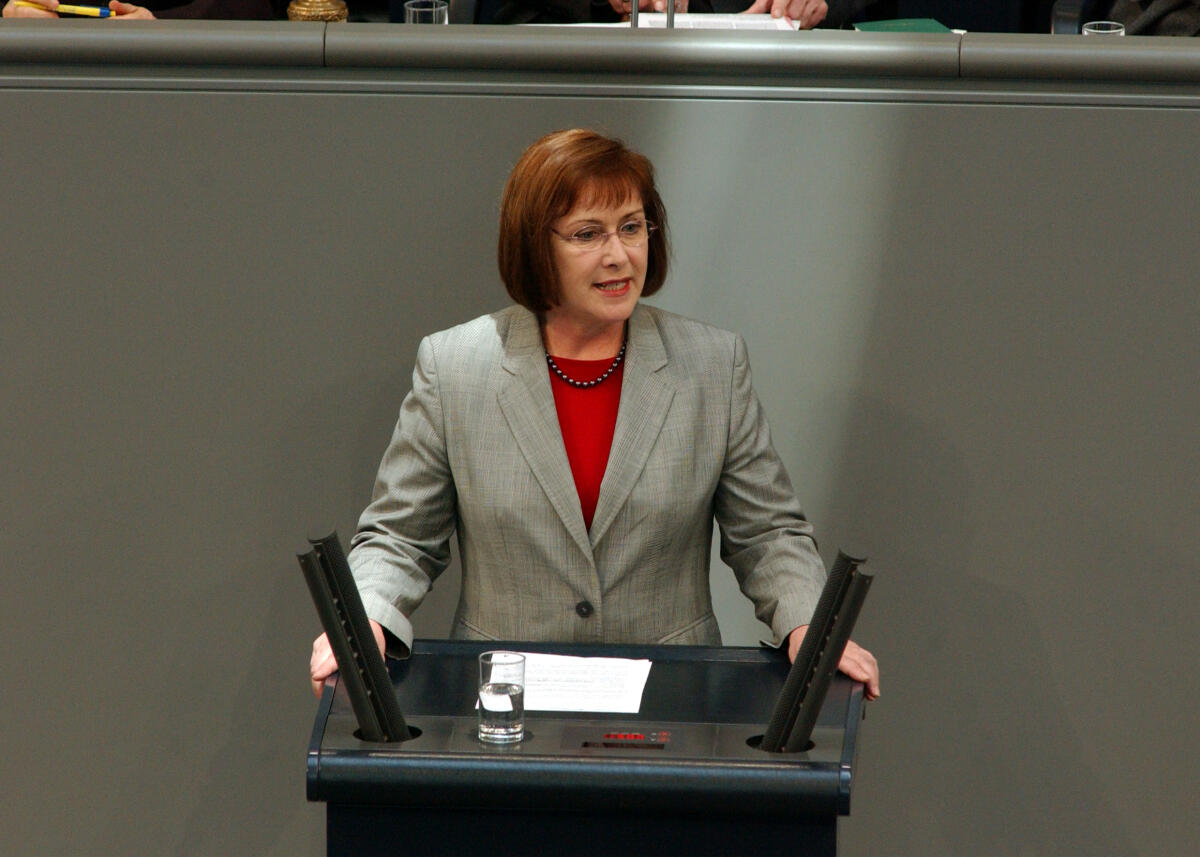 Evers-Meyer, Karin Karin Evers-Meyer, SPD, Deutscher Bundestag; Rede, Plenum, Bundestagsabgeordnete