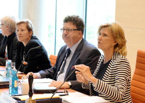 Wöhrl, Dagmar G.; Fuchtel, Hans-Joachim; Albrectsen, Anne-Brigitte Jakob-Kaiser-Haus, Sitzungssaal