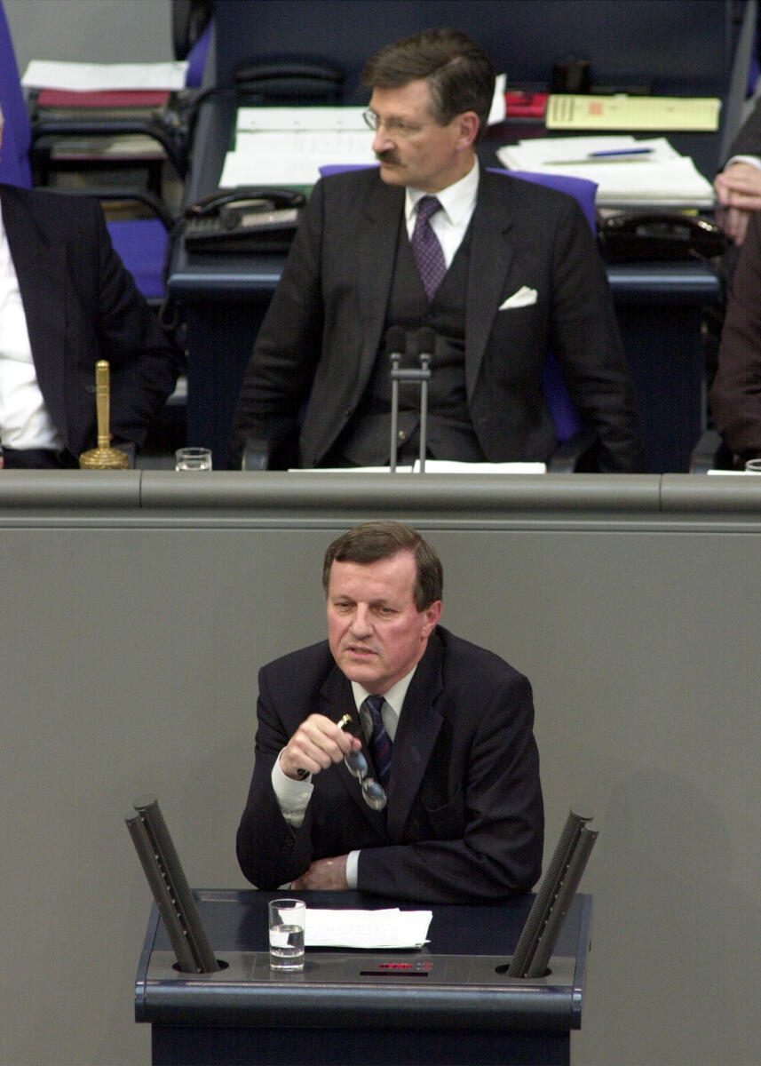 Wilhelm Schmidt, SPD, MdB, Rede im Deutschen Bundestag, Vorsitz: Bundestagsvizepräsident Dr. Hermann Otto Solms, FDP, Abgeordneter Schmidt, Wilhelm; Solms, Hermann Otto Wilhelm Schmidt, SPD, MdB, Rede im Deutschen Bundestag, Vorsitz: Bundestagsvizepräsident Dr. Hermann Otto Solms, FDP, Abgeordneter