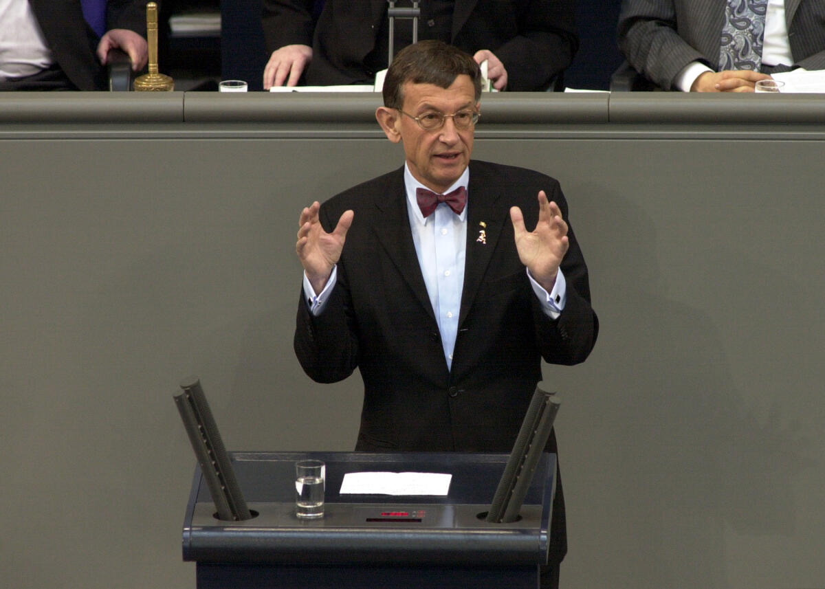 Dr. Heinz Riesenhuber, CDU/CSU,MdB, Rede im Deutschen Bundestag.; Abgeordneter Riesenhuber, Heinz Dr. Heinz Riesenhuber, CDU/CSU,MdB, Rede im Deutschen Bundestag.; Abgeordneter