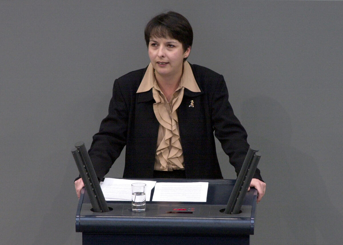 Lips, Patricia Patricia Lips, CDU/CSU, MdB, Rede im Deutschen Bundestag, Thema: Europäischer Stabilitäts- und Wachstumspakt, Abgeordnete.