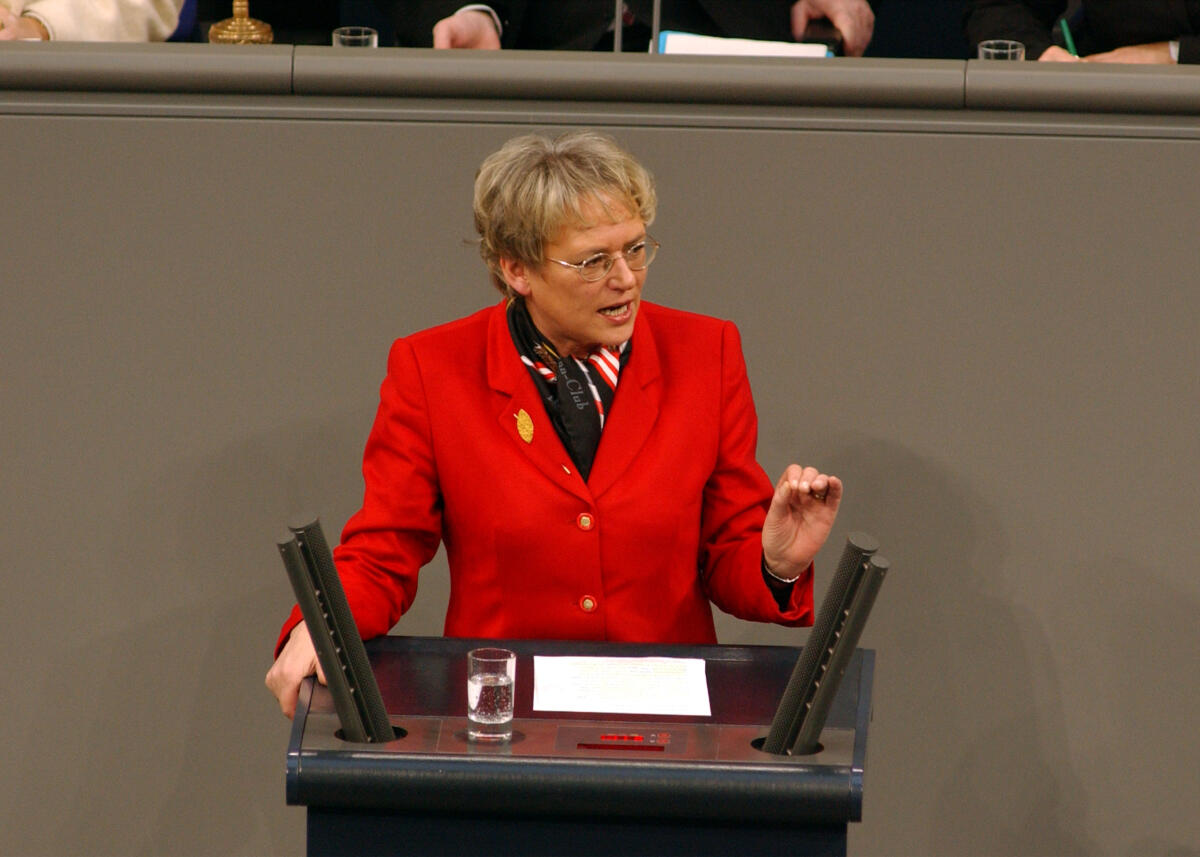 Wülfing, Elke Elke Wülfing, MdB, CDU/CSU, Rede Deutscher Bundestag, 29.Sitzung, Vorsitz: Bundestagspräsident Wolfgang Thierse, SPD, Thema: EU-Agrarreform, TOP9; Abgeordnete