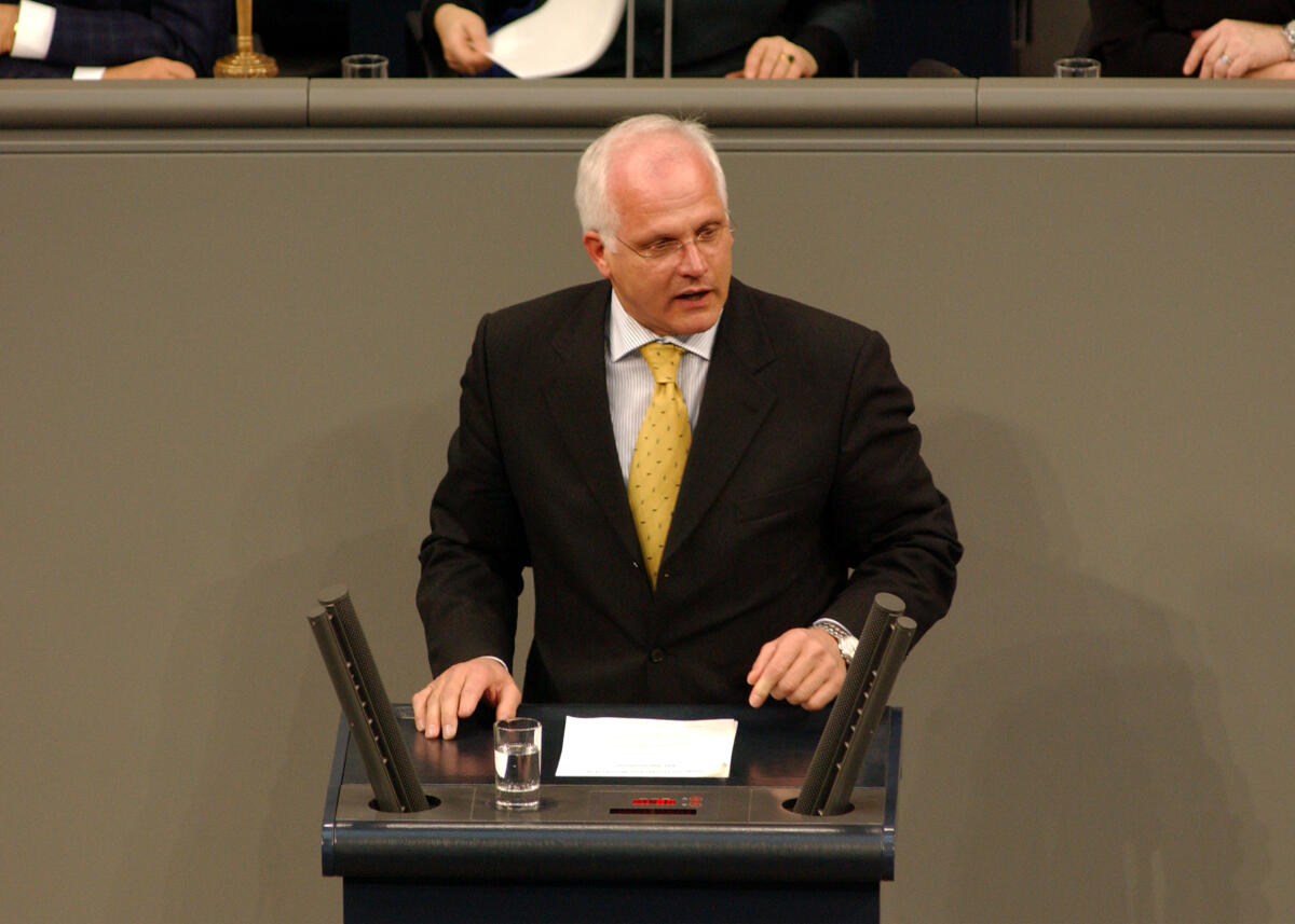 Bleser, Peter Peter Bleser, CDU/CSU, MdB, Rede im Deutschen Bundestag.; Plenum, Rednerpult, 29.Sitzung, Thema: EU-Agrarreform, TOP9