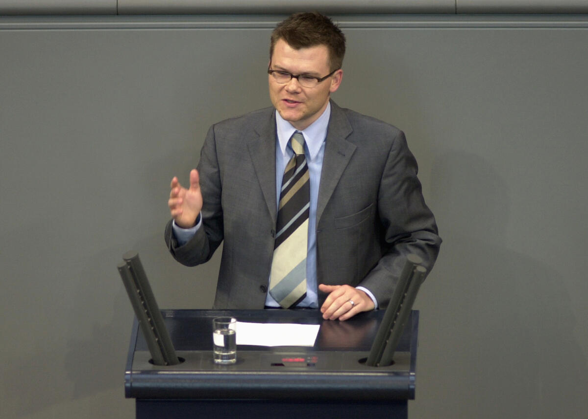 Schneider, Carsten Carsten Schneider, SPD, MdB, Rede im Deutschen Bundestag.; Plenum, Rednerpult