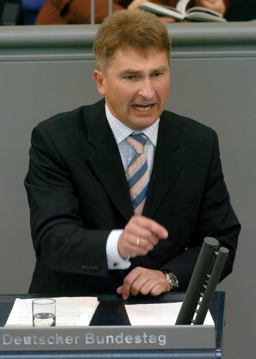 Andreas Pinkwart, MdB, FDP, Rede, Deutscher Bundestag, 124. Sitzung, TOP1, Thema: Schlussrunde Haushaltsgesetz 2005, Redner 4 Pinkwart, Andreas Andreas Pinkwart, MdB, FDP, Rede, Deutscher Bundestag, 124. Sitzung, TOP1, Thema: Schlussrunde Haushaltsgesetz 2005, Redner 4