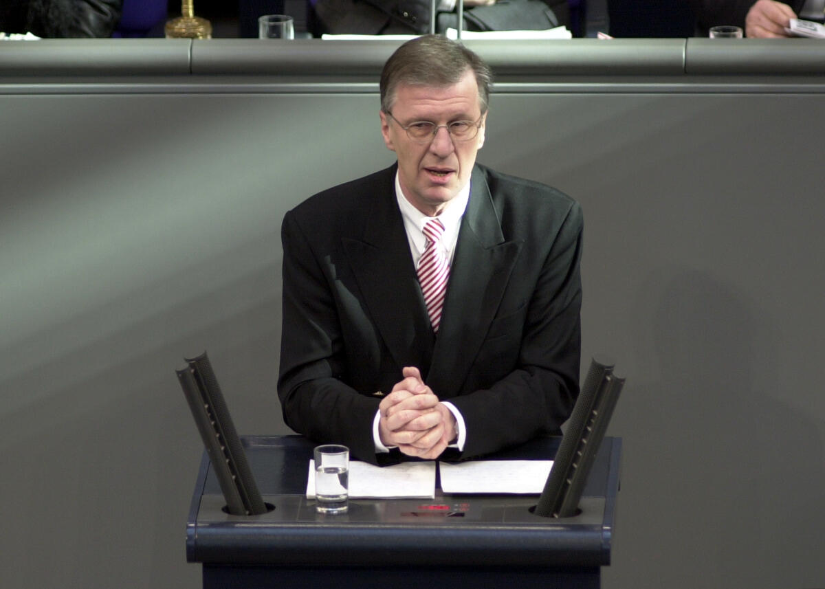 Bernd Scheelen, SPD, MdB, Rede im Deutschen Bundestag.; Plenum, Rednerpult Scheelen, Bernd Bernd Scheelen, SPD, MdB, Rede im Deutschen Bundestag.; Plenum, Rednerpult
