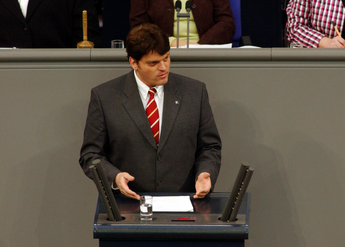Markus Grübel, CDU/CSU, MdB, Rede im Deutschen Bundestag.; Plenum, Rednerpult, Bundestagsabgeordneter, Abgeordneter Grübel, Markus Markus Grübel, CDU/CSU, MdB, Rede im Deutschen Bundestag.; Plenum, Rednerpult, Bundestagsabgeordneter, Abgeordneter