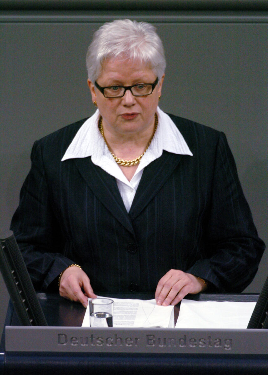 Seib, Marion Marion Seib, CDU/CSU, MdB, Rede im Deutschen Bundestag.; Plenum, Rednerpult, 151. Sitzung, TOP 3, Thema: Forschungs- und Technologiepolitik