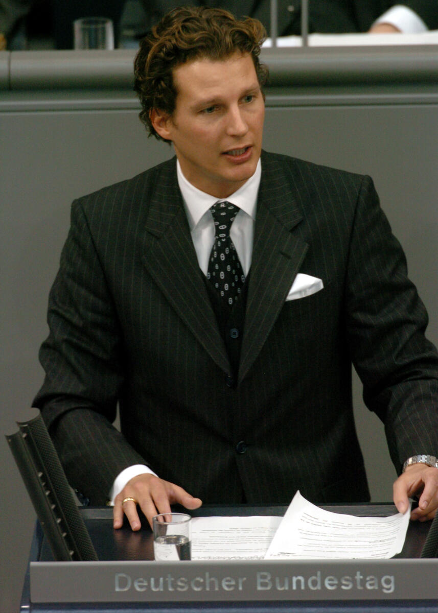Gutting, Olav Olav Gutting, CDU/CSU, MdB, Rede im Deutschen Bundestag.; Plenum, Rednerpult, 160. Sitzung, TOP 4, Thema: Stabilitäts- und Wachstumspolitik