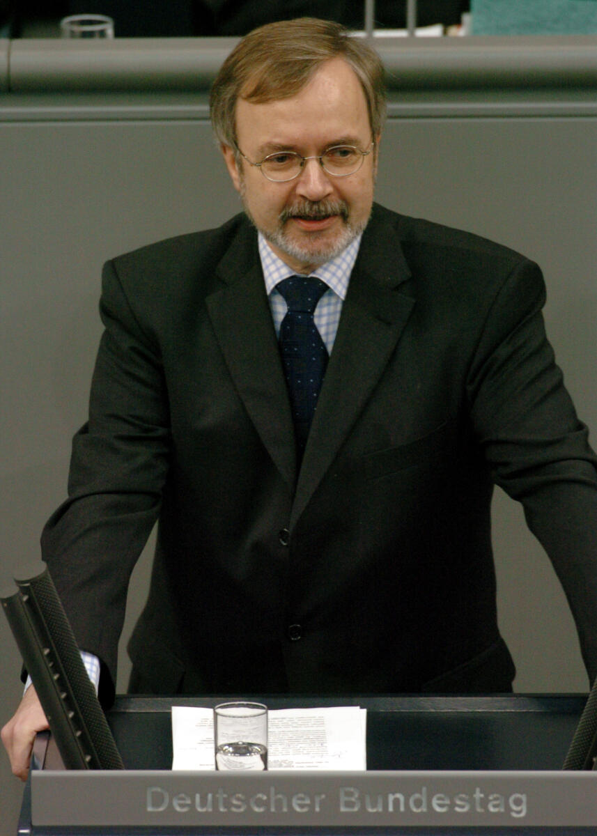 Hoyer, Werner Werner Hoyer, FDP, MdB, Rede im Deutschen Bundestag.; Plenum, Rednerpult, 160. Sitzung, TOP 3, Thema: Europäische Verfassung