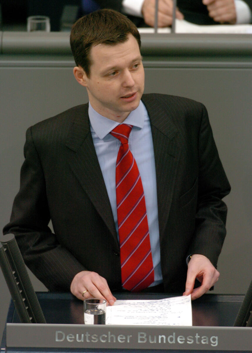 Silberhorn, Thomas Thomas Silberhorn, CDU/CSU, MdB, Rede im Deutschen Bundestag.; Plenum, Rednerpult, 160. Sitzung, TOP 3, Thema: Europäische Verfassung