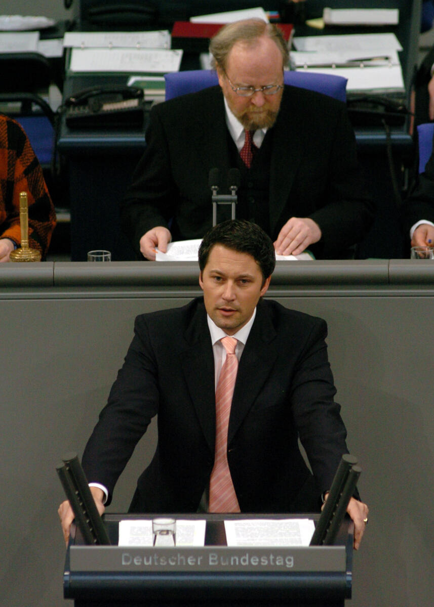 Scheuer, Andreas; Thierse, Wolfgang Dr. Andreas Scheuer, CDU/CSU, MdB, Rede im Deutschen Bundestag, Vorsitz: Bundestagspräsident Wolfgang Thierse, SPD.; Plenum, Rednerpult