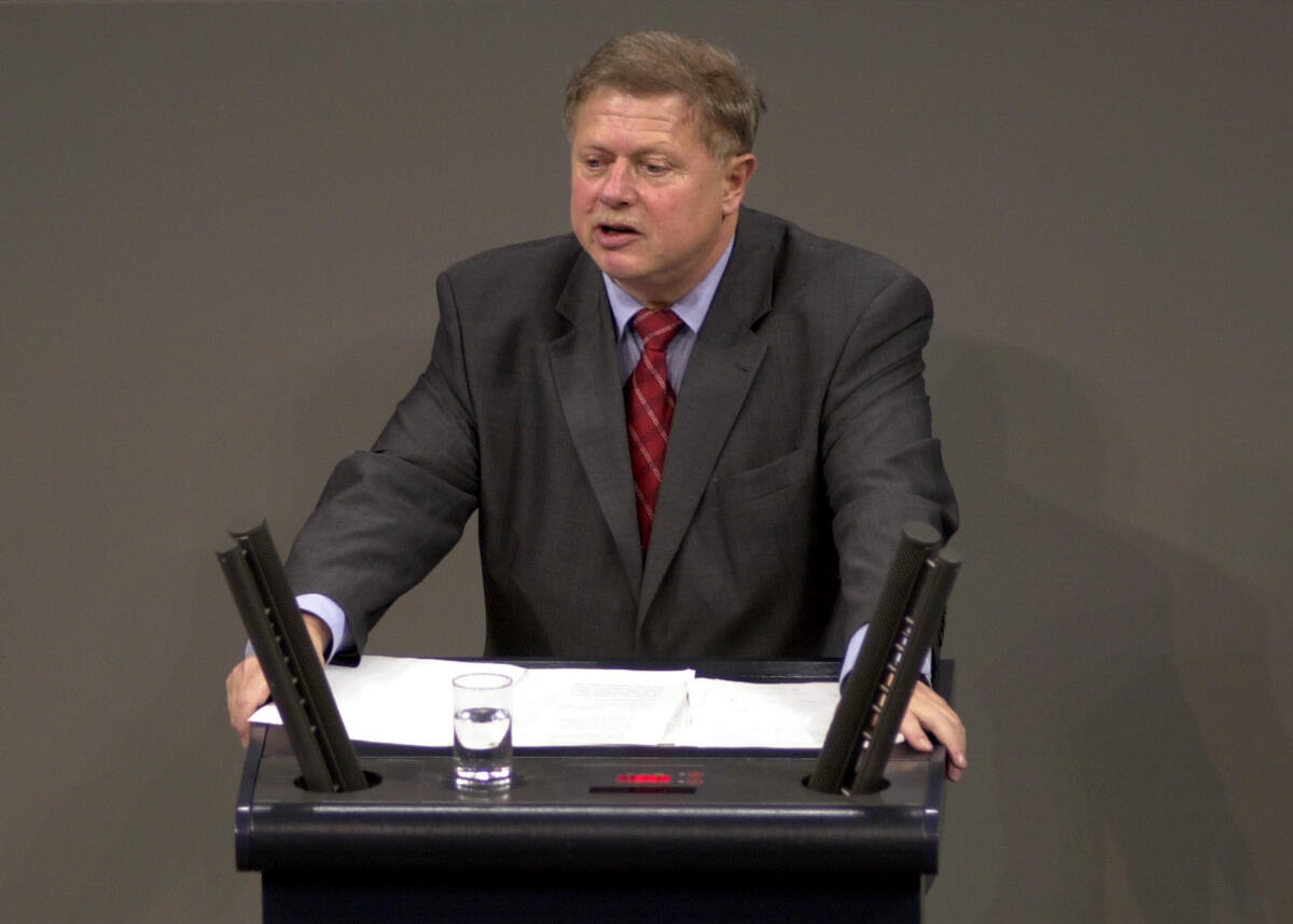 Dr. Klaus Lippold, CDU/CSU, 14. Bundestagssitzung.; Deutscher Bundestag, Rede, MdB, Bundestagsabgeordneter, Plenum Lippold, Klaus W. Dr. Klaus Lippold, CDU/CSU, 14. Bundestagssitzung.; Deutscher Bundestag, Rede, MdB, Bundestagsabgeordneter, Plenum