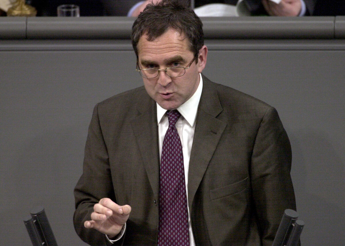 Dr. Reinhard Loske, Bündnis90/Die Grünen, 12. Bundestagssitzung, Deutscher Bundestag; Rede, MdB, Bundestagsabgeordneter, Plenum Loske, Reinhard Dr. Reinhard Loske, Bündnis90/Die Grünen, 12. Bundestagssitzung, Deutscher Bundestag; Rede, MdB, Bundestagsabgeordneter, Plenum