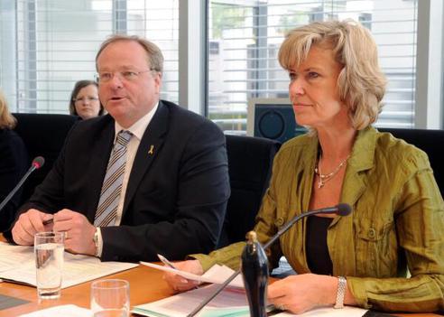 Niebel, Dirk; Wöhrl, Dagmar G. Paul-Löbe-Haus, Sitzungssaal
