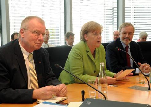 Polenz, Ruprecht; Merkel, Angela; Hoyer, Werner Paul-Löbe-Haus, Sitzungssaal