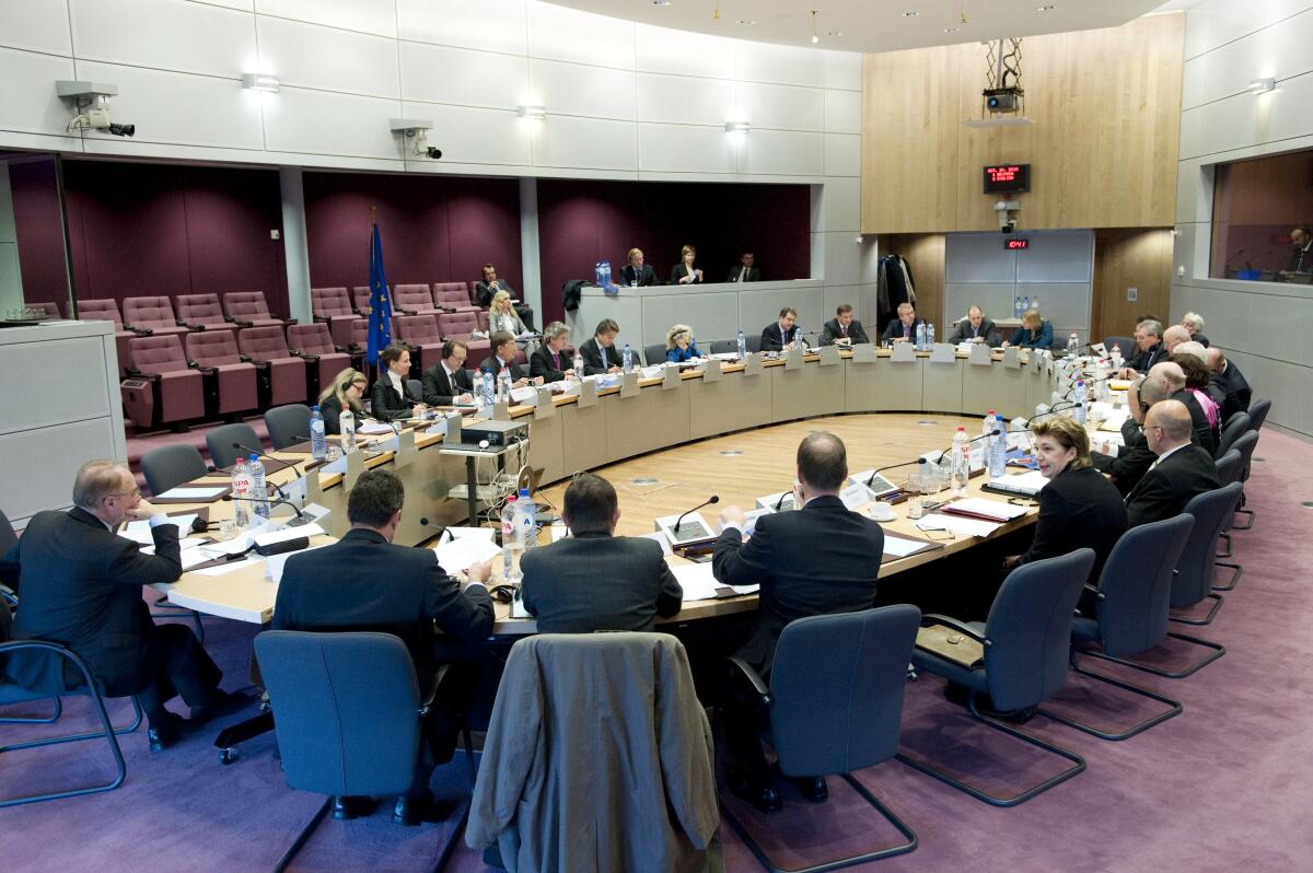  Prof. Dr. Heinz Riesenhuber, CDU/CSU, Vorsitzender des Ausschusses des Deutschen Bundestages für Wirtschaft und Technologie, und Delegation, treffen den  Kommissar der Europäischen Kommission für Steuern und Zollunion, Algirdas Semeta, zu einem Gespräch.; Übersicht.