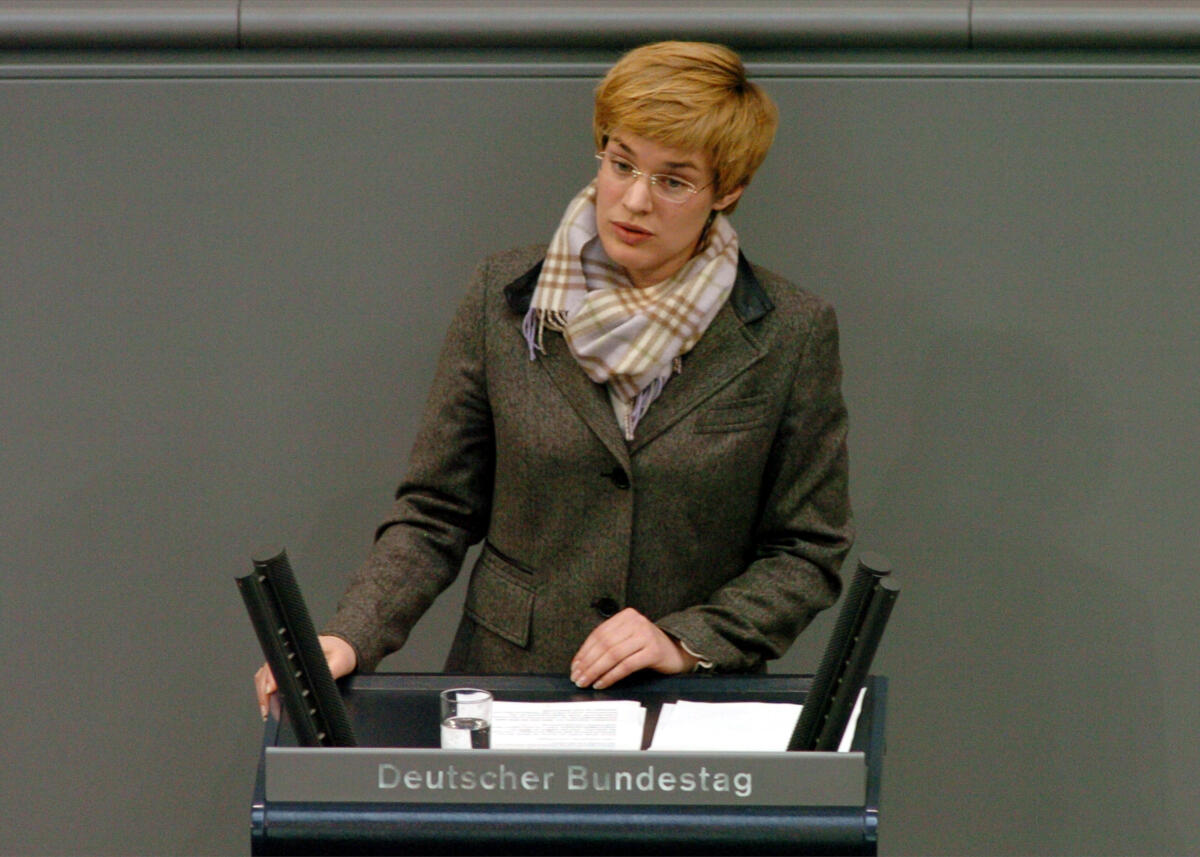 Grietje Bettin, Bündnis 90/Die Grünen, MdB, Rede im Deutschen Bundestag.; Plenum, Rednerpult Bettin, Grietje; Staffelt, Grietje Grietje Bettin, Bündnis 90/Die Grünen, MdB, Rede im Deutschen Bundestag.; Plenum, Rednerpult