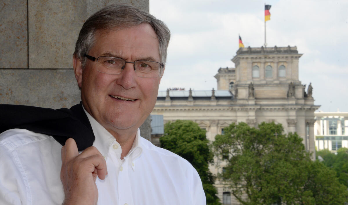 Franz-Josef Jung, CDU/CSU, für Serie "Wege aus der Politik" auf www.bundestag.de Jung, Franz Josef Franz-Josef Jung, CDU/CSU, für Serie "Wege aus der Politik" auf www.bundestag.de