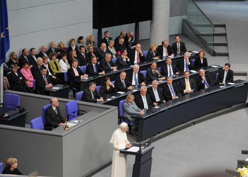 Lammert, Norbert; Papst Benedikt XVI. Reichstagsgebäude, Plenarsaal
