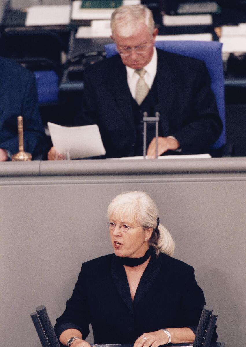 Barbara Wittig, SPD, MdB, Rede im Deutschen Bundestag, Plenarsitzung Nr. 53, Vorsitz: Bundesvizepräsident Dr. Rudolf Seiters, CDU/CSU.; Bundestagsabgeordnete, Abgeordnete, Rednerpult, Vizepräsident Wittig, Barbara; Seiters, Rudolf Barbara Wittig, SPD, MdB, Rede im Deutschen Bundestag, Plenarsitzung Nr. 53, Vorsitz: Bundesvizepräsident Dr. Rudolf Seiters, CDU/CSU.; Bundestagsabgeordnete, Abgeordnete, Rednerpult, Vizepräsident