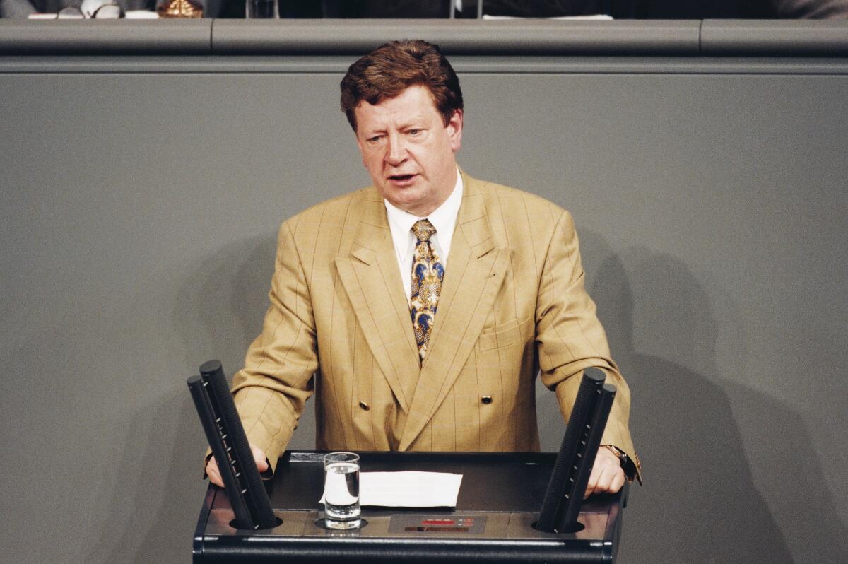 Werner Wittlich, CDU/CSU, MdB, Rede im Deutschen Bundestag, Plenarsitzung Nr. 58.; Bundestagsabgeordneter, Abgeordneter, Rednerpult Wittlich, Werner Werner Wittlich, CDU/CSU, MdB, Rede im Deutschen Bundestag, Plenarsitzung Nr. 58.; Bundestagsabgeordneter, Abgeordneter, Rednerpult