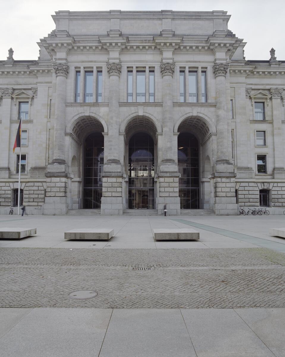 Fassade des Ostportals.; Außenansicht, Eingang, Ost, Portal, Osteingang Fassade des Ostportals.; Außenansicht, Eingang, Ost, Portal, Osteingang