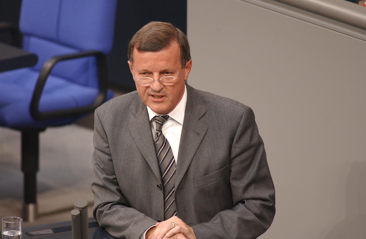 Schmidt, Wilhelm Wilhelm Schmidt, SPD, MdB, Erster Parlamentarischer Geschäftsführer, Rede im Deutschen Bundestag.; Bundestagsabgeordneter, Abgeordneter, Rednerpult