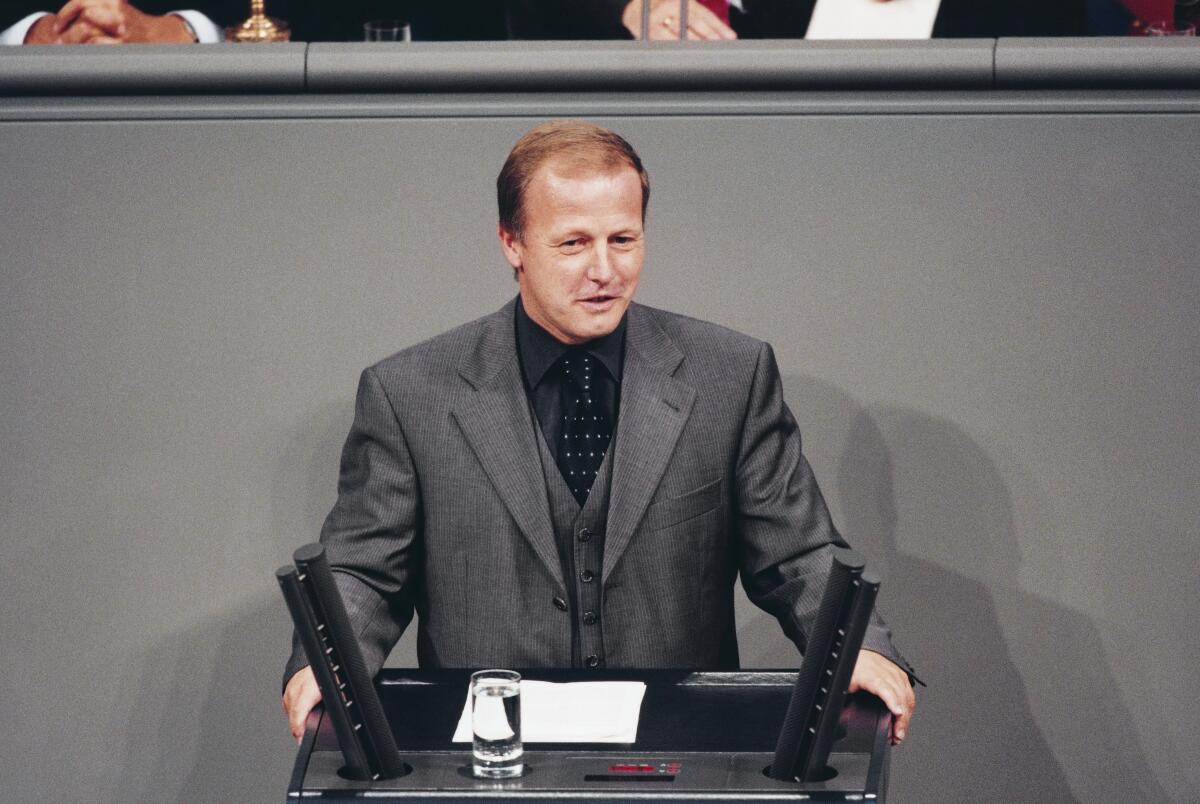 Peter Weiß, CDU/CSU, MdB, Plenarsitzung Nr. 84, Rede im Deutschen Bundestag.; Bundestagsabgeordneter, Abgeordneter, Rednerpult Weiß, Peter Peter Weiß, CDU/CSU, MdB, Plenarsitzung Nr. 84, Rede im Deutschen Bundestag.; Bundestagsabgeordneter, Abgeordneter, Rednerpult