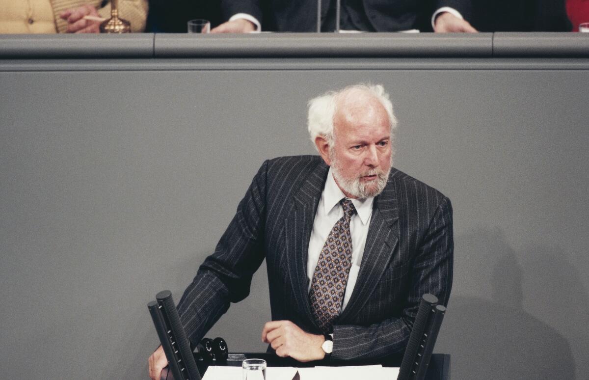 Weizsäcker, Ernst Ulrich von Dr. Ernst Ulrich von Weizsäcker, SPD, MdB, Rede im Deutschen Bundestag, Plenarsitzung Nr. 78.; Bundestagsabgeordneter, Abgeordneter, Rednerpult