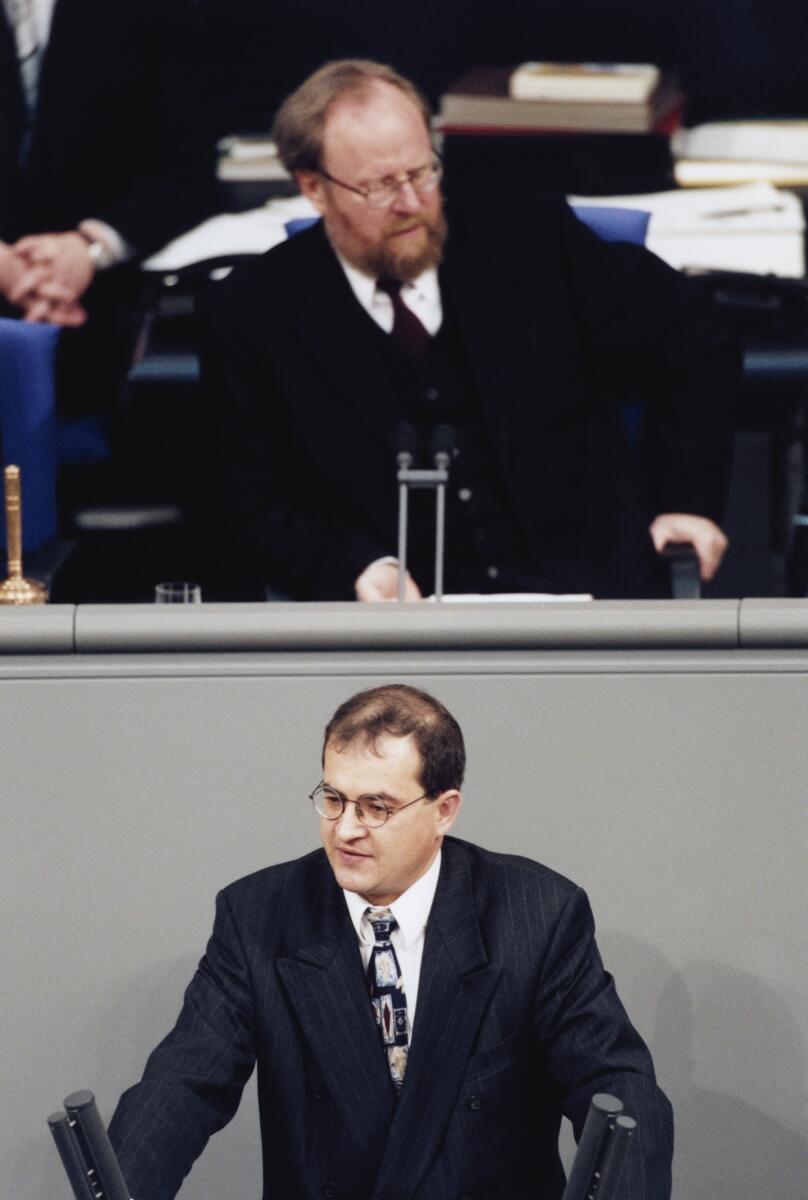 Arnold Vaatz, CDU/CSU, MdB, Rede im Deutschen Bundestag, Plenarsitzung Nr. 69, Vorsitz: Bundestagspräsident Wolfgang Thierse, SPD.; Bundestagsabgeordneter, Abgeordneter, Rednerpult, Präsident, Sitzung, Plenum Vaatz, Arnold; Thierse, Wolfgang Arnold Vaatz, CDU/CSU, MdB, Rede im Deutschen Bundestag, Plenarsitzung Nr. 69, Vorsitz: Bundestagspräsident Wolfgang Thierse, SPD.; Bundestagsabgeordneter, Abgeordneter, Rednerpult, Präsident, Sitzung, Plenum