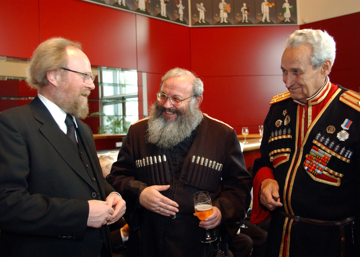 Empfang des Bundestagspräsident Wolfgang Thierse (li) , SPD, für eine Veteranendelegation aus Russland, Weißrussland und der Ukraine.; Vertranen, Gespräch Thierse, Wolfgang Empfang des Bundestagspräsident Wolfgang Thierse (li) , SPD, für eine Veteranendelegation aus Russland, Weißrussland und der Ukraine.; Vertranen, Gespräch
