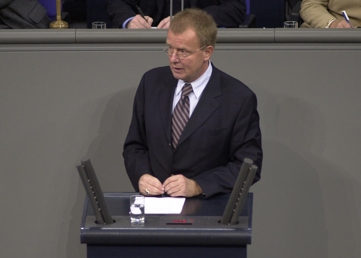 Ruprecht Polenz, CDU/CSU, MdB, Rede im Deutschen Bundestag.; 11. Bundestagssitzung, TOP 10, Fortsetzung des Einsatzes der Bundeswehr in Afghanistan Polenz, Ruprecht Ruprecht Polenz, CDU/CSU, MdB, Rede im Deutschen Bundestag.; 11. Bundestagssitzung, TOP 10, Fortsetzung des Einsatzes der Bundeswehr in Afghanistan