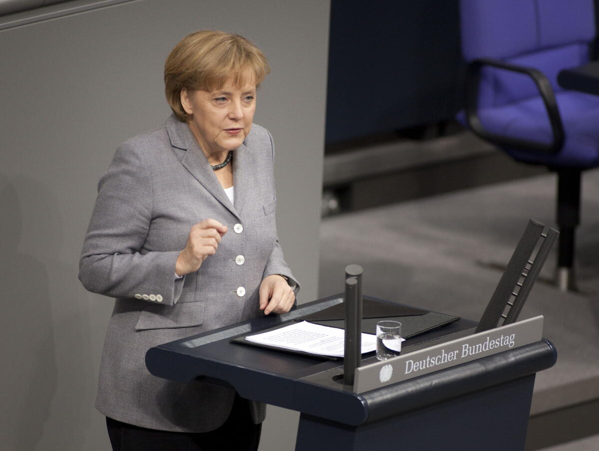 Bundeskanzlerin Dr. Angela Merkel während einer Rede vor dem Deutschen Bundestag Merkel, Angela Bundeskanzlerin Dr. Angela Merkel während einer Rede vor dem Deutschen Bundestag